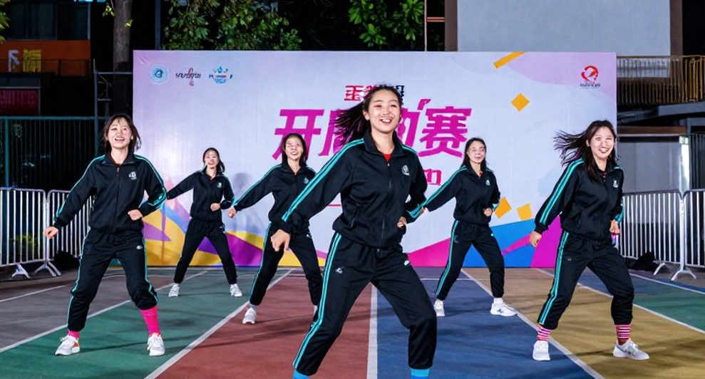 Ba người phụ nữ đứng cuối cùng ở Hardwick: bục toàn nữ đầu tiên của một backyard ultra tại Anh