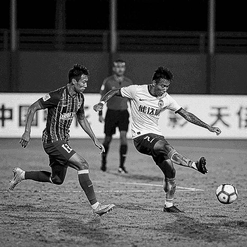 Sổ lương và sổ chuyển nhượng: khoảng trống V.League chưa từng đối chiếu