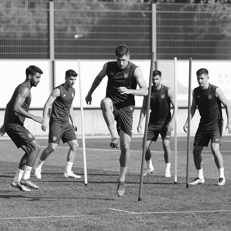 Vết nứt xương chày của Raul Asencio: Khi Real Madrid để một cầu thủ 23 tuổi tự trả hóa đơn
