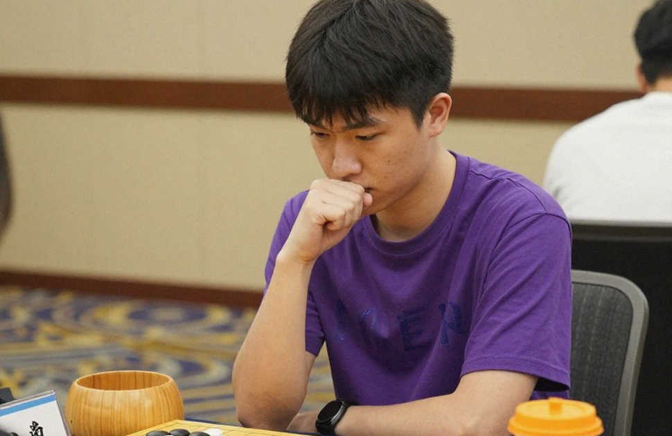 ChessBase Magazine #225: tiêu đề Samarkand 15/16 và trang bán hàng phía sau