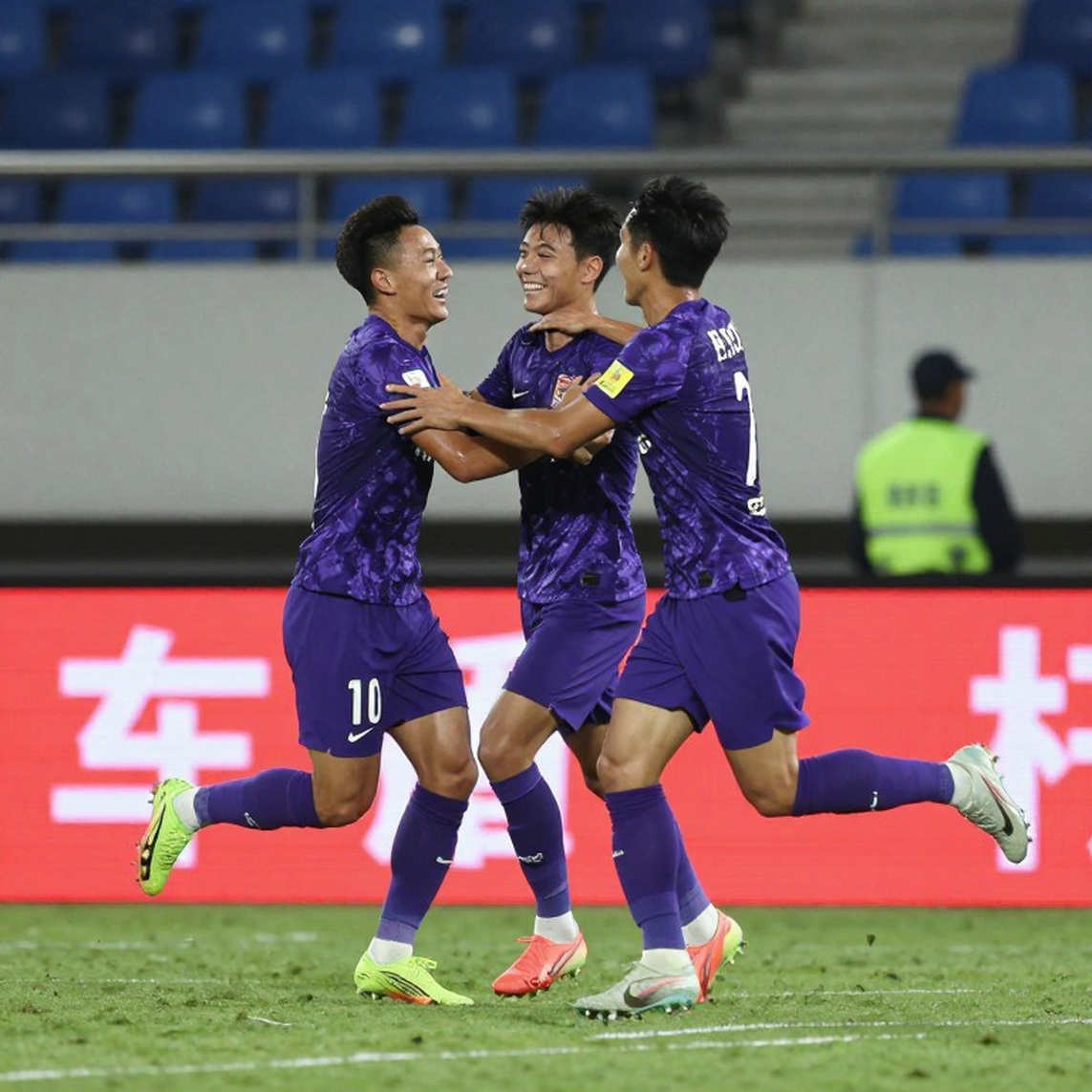 Việt Nam vào tứ kết bóng đá Asian Games 2026 sau trận thua Uzbekistan 0-2: Đọc lại bốn điểm và cấu trúc của một suất vé